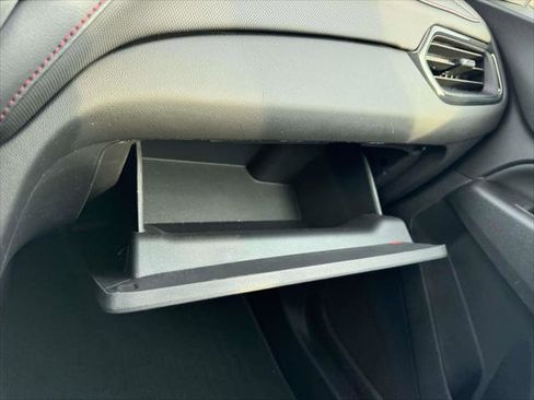 Used 2023 Chevrolet Equinox RS image 33