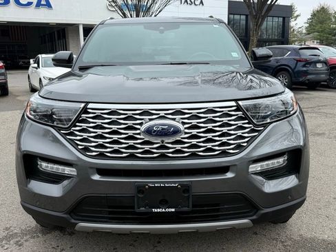 Used 2023 Ford Explorer Platinum w/ Technology Package AWD/4WD image 3