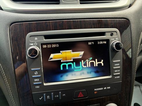 Used 2016 Chevrolet Traverse LT w/ Style and Technology Package FWD image 21