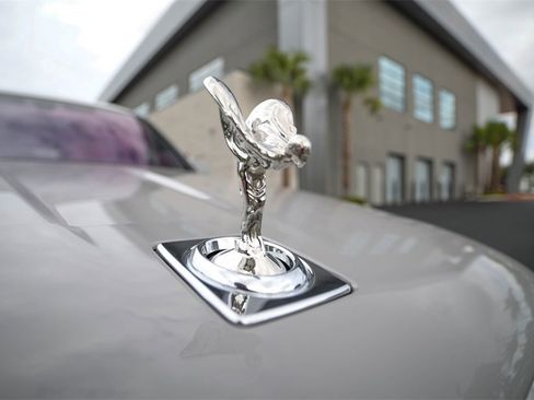 Used 2022 Rolls-Royce Cullinan w/ Dark Exterior Package image 12
