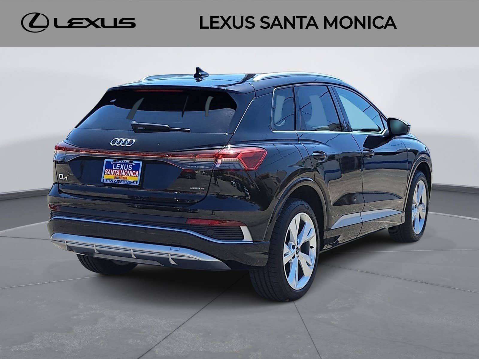 Used 2023 Audi Q4 e-tron Premium Plus w/ Premium Plus AWD/4WD image 5