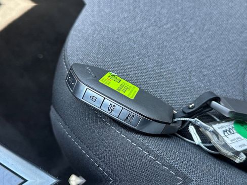 Used 2025 Kia K4 FWD image 21