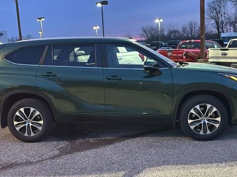 Used 2023 Toyota Highlander XLE w/ Protection Package #3 (TMS) image 29