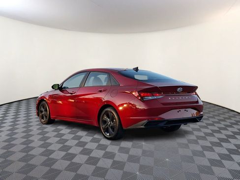 Used 2023 Hyundai Elantra SEL w/ Cargo Package FWD image 7