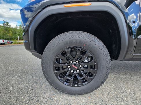 New 2026 GMC Canyon Elevation image 70