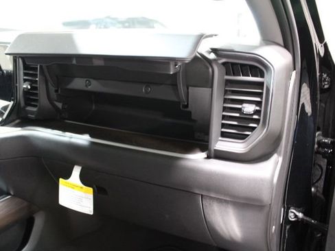 New 2026 GMC Sierra 1500 SLT w/ SLT Premium Plus Package image 28