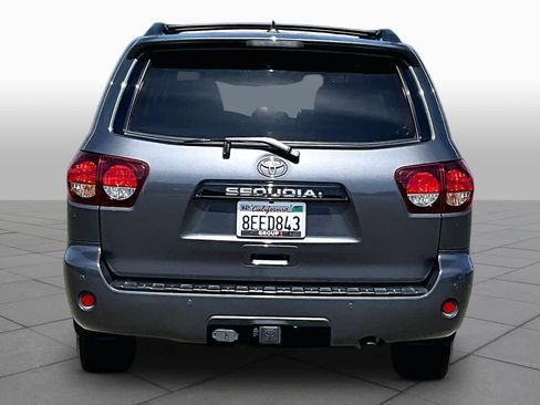 Used 2018 Toyota Sequoia TRD Sport AWD/4WD image 4