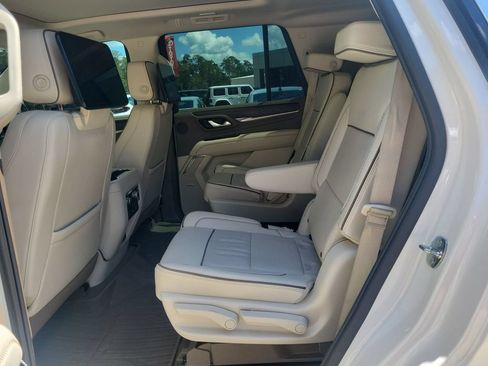 Used 2023 GMC Yukon Denali RWD image 17