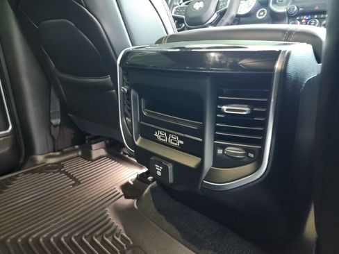 Used 2020 RAM 1500 Laramie w/ Sport Appearance Package AWD/4WD image 19