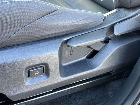 Used 2024 Toyota Tacoma TRD Off-Road image 17