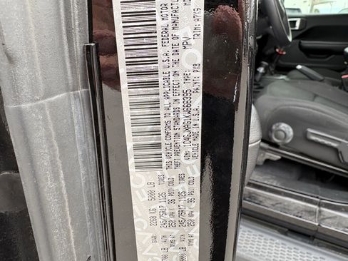 Used 2019 Jeep Wrangler Sport image 38