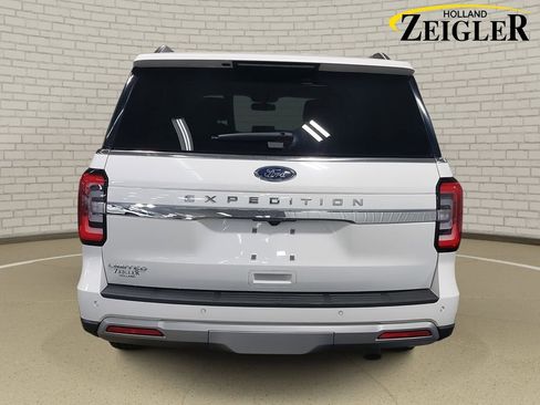 Used 2023 Ford Expedition Limited image 6