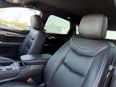 Certified 2022 Cadillac XT5 Luxury AWD/4WD image 13