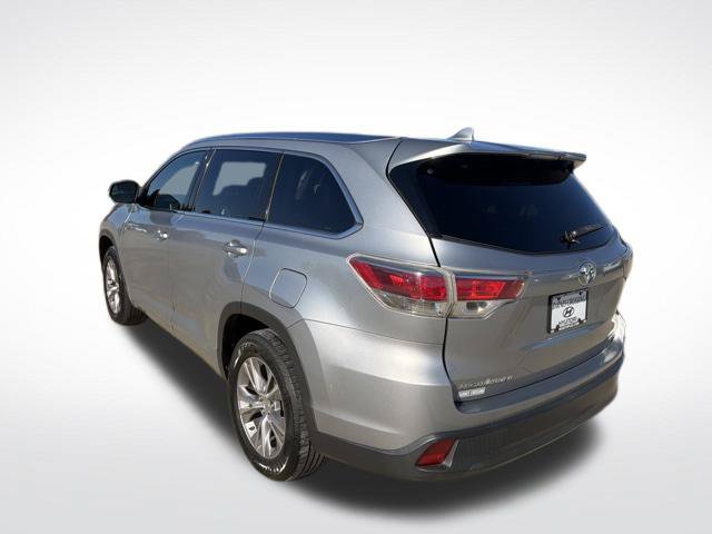 Used 2014 Toyota Highlander XLE FWD image 5