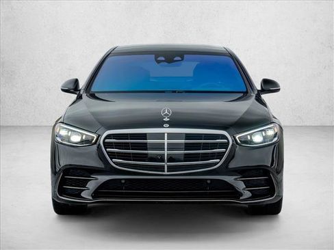 Used 2023 Mercedes-Benz S 580 4MATIC Sedan image 2