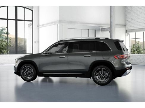New 2026 Mercedes-Benz GLB 250 4MATIC image 32