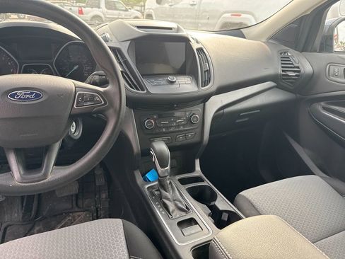 Used 2018 Ford Escape SE w/ SE Sync 3 Package AWD/4WD image 5