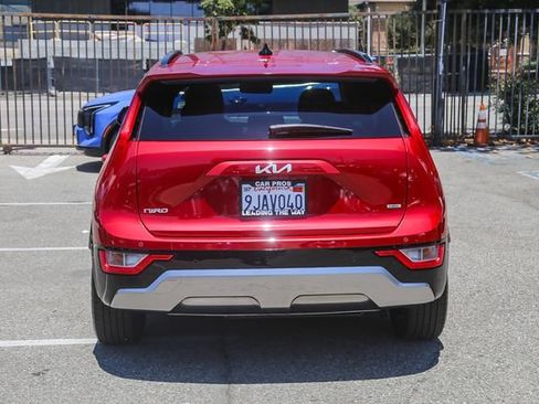 Certified 2023 Kia Niro EX Touring FWD image 9