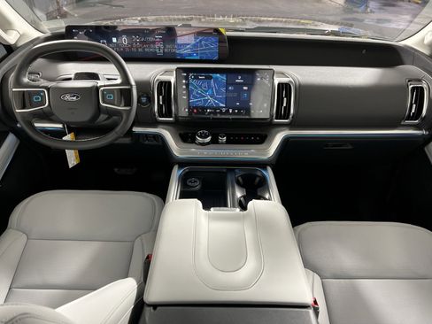 New 2026 Ford Expedition Max Platinum w/ Driver's Package image 23