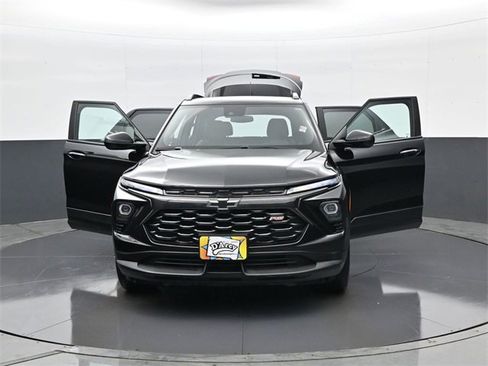 Certified 2025 Chevrolet TrailBlazer RS w/ Driver Confidence Package image 31