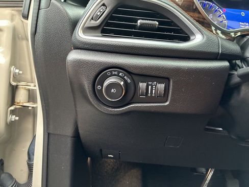 Used 2021 Chrysler Pacifica Pinnacle image 13