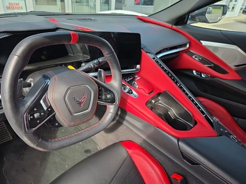 Used 2025 Chevrolet Corvette Stingray Preferred Cpe RWD image 6