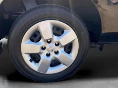Used 2014 Nissan Rogue S w/ Convenience Package AWD/4WD image 54