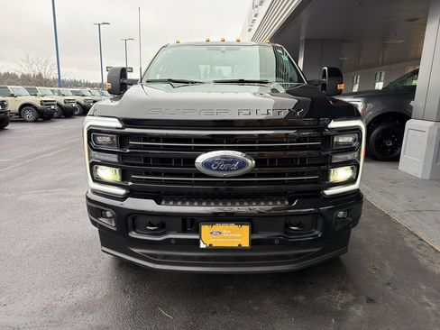 Used 2025 Ford F350 Platinum image 2