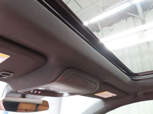 Used 2025 Cadillac XT4 Premium Luxury AWD/4WD image 22