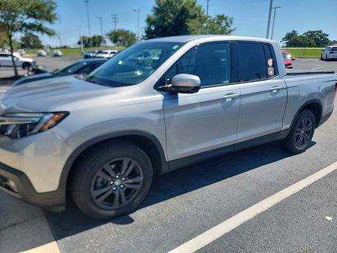 Used 2018 Honda Ridgeline Sport image 1