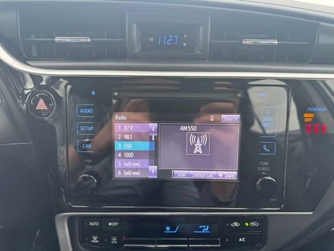 Used 2019 Toyota Corolla LE image 18