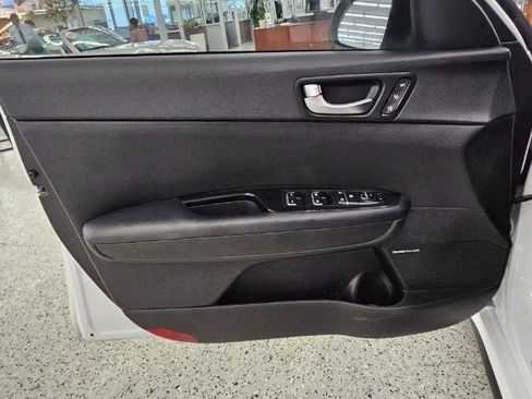 Used 2020 Kia Optima SX FWD image 28