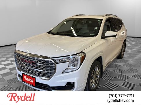 Used 2023 GMC Terrain Denali AWD/4WD image 1