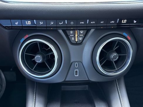 Used 2024 Chevrolet Blazer LT w/ Sound & Technology Package FWD image 28