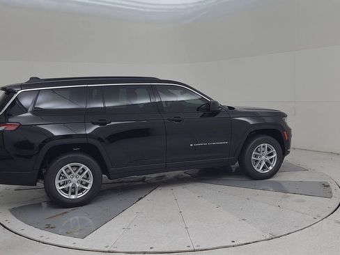 New 2025 Jeep Grand Cherokee L Laredo w/ Luxury Tech Group I image 16