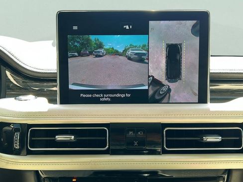 Used 2023 Lincoln Aviator Black Label w/ Class IV Trailer Tow Package image 20