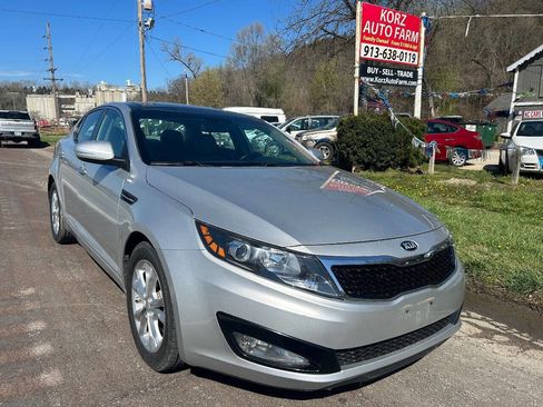 Used 2013 Kia Optima EX w/ Premium Pkg image 3