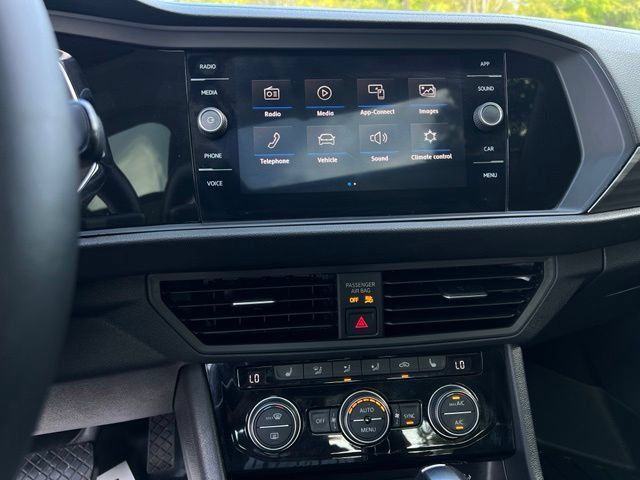 Used 2019 Volkswagen Jetta SEL FWD image 39