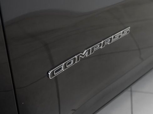 Used 2023 Jeep Compass Sport image 3