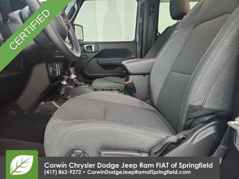 Used 2025 Jeep Wrangler Sport AWD/4WD image 19