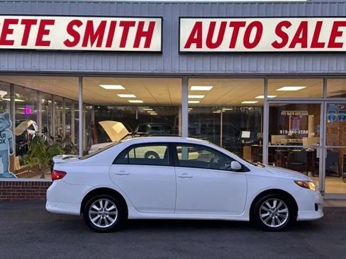 Used 2010 Toyota Corolla S image 5