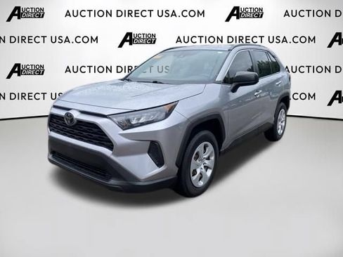 Used 2021 Toyota RAV4 LE FWD image 1