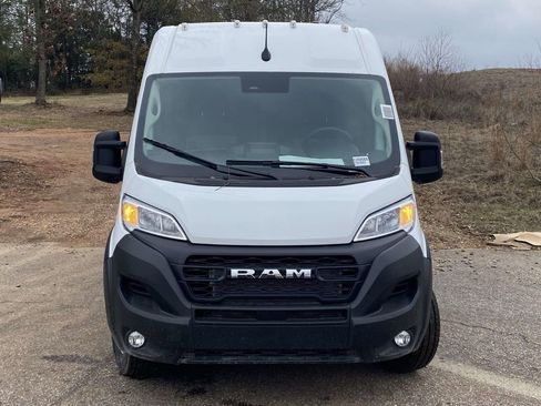 New 2025 RAM ProMaster 2500 w/ Convenience Group FWD image 3