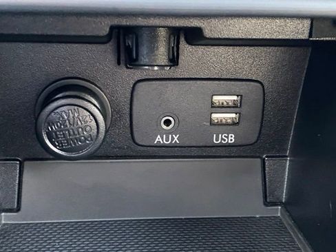 Used 2017 Subaru Outback 2.5i Limited image 24