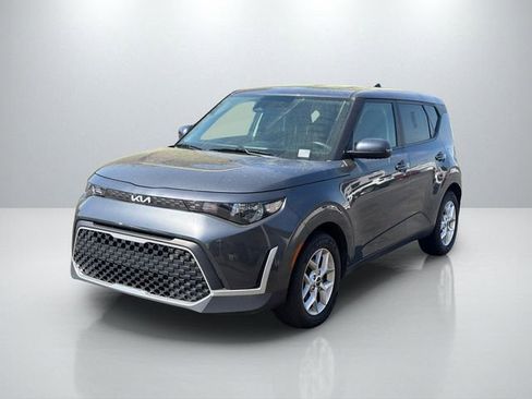 Certified 2023 Kia Soul LX w/ LX Technology Package image 2