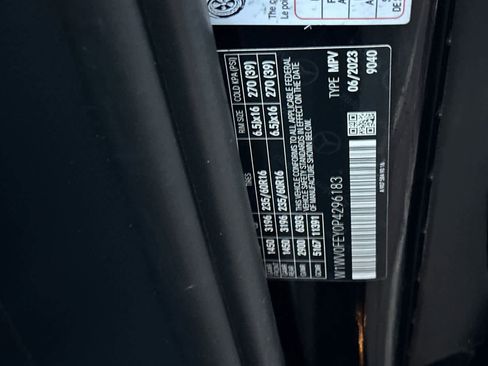 Used 2023 Mercedes-Benz Metris Passenger image 28