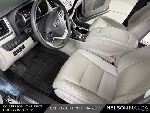 Used 2018 Toyota Highlander Limited Platinum AWD/4WD image 21