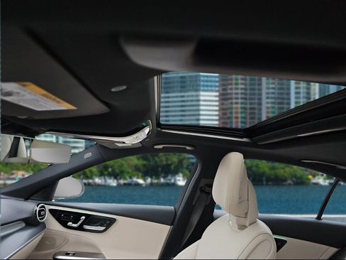 Used 2025 Mercedes-Benz C 300 4MATIC Sedan image 6