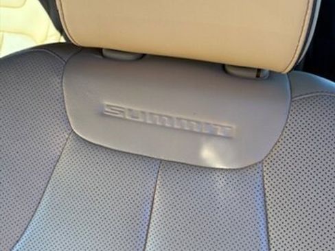 Used 2022 Jeep Grand Cherokee Summit image 10