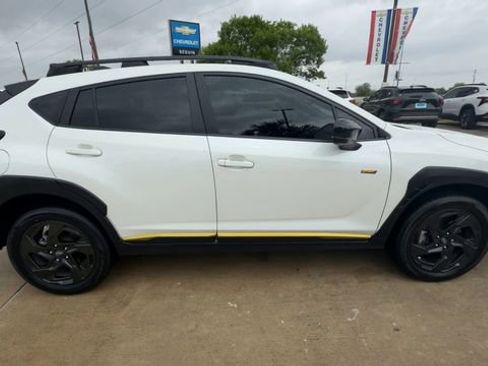 Used 2025 Subaru Crosstrek 2.5i Sport AWD/4WD image 9